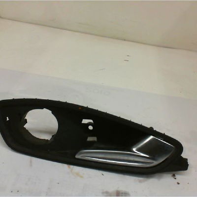 Poignee int porte ard Audi A1 Sportback (8XA, 8XF) 1.6 tdi (2011-2015)