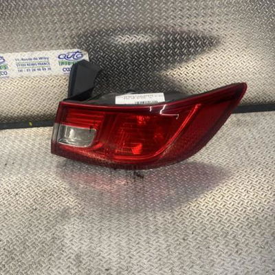 Feu arrière droit Renault CLIO IV (BH_) 1.5 dci 75 (2012) 5 portes