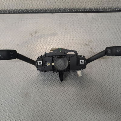 Interrupteur commande de frein a main Volkswagen GOLF VII (5G1, BQ1, BE1, BE2) 2.0 gti (2013-2020)