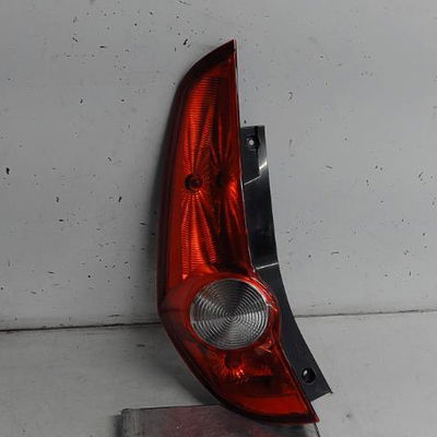 Feu arrière gauche Opel AGILA (B) (H08) 1.2 (f68) (2010-2014)