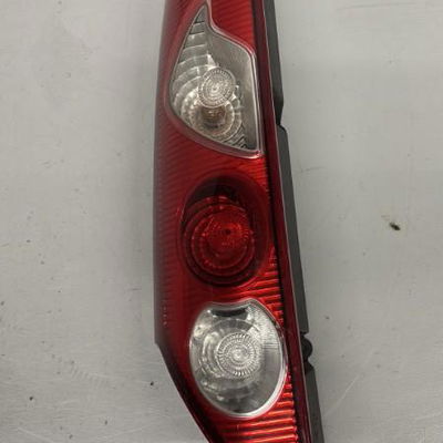 Feu arrière gauche Renault KANGOO - GRAND KANGOO II (KW0-1_) 1.5 dci 70 (kw0v, kw0a) (2008)