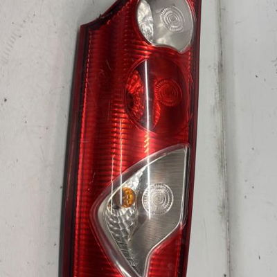 Feu arrière droit Renault KANGOO - GRAND KANGOO II (KW0-1_) 1.5 dci 70 (kw0v, kw0a) (2008)