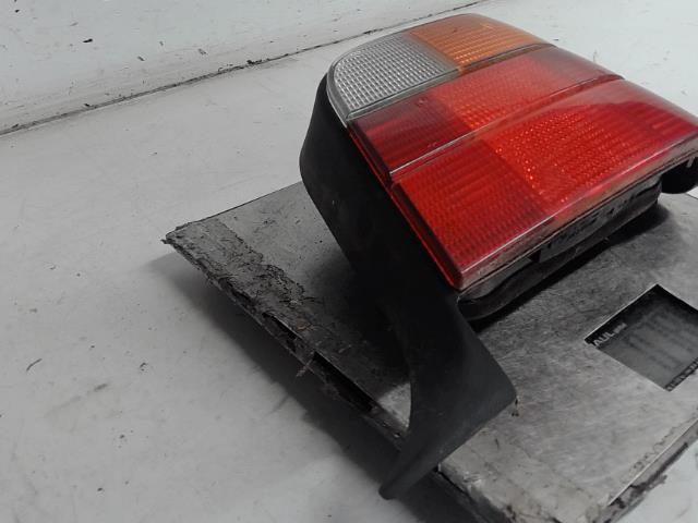 Feu arrière droit BMW SERIE 3 E36