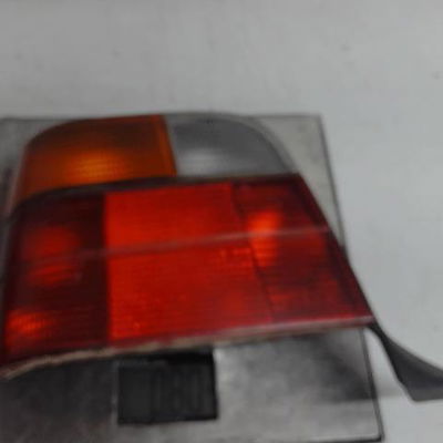 Feu arrière gauche BMW SERIE 3 E36