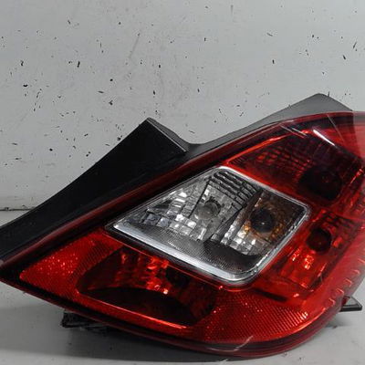 Feu arrière droit Opel CORSA D (S07) 1.4 (l08, l68) (2006-2014) 3 portes
