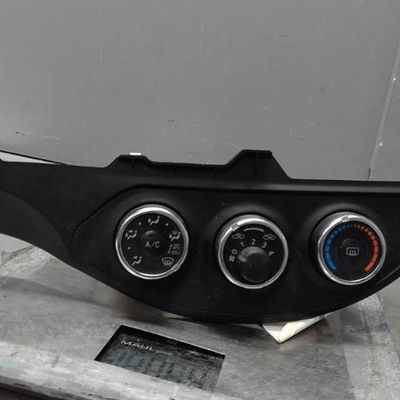 Commande de chauffage Toyota YARIS (_P13_) 1.0 (ksp130) (2018)