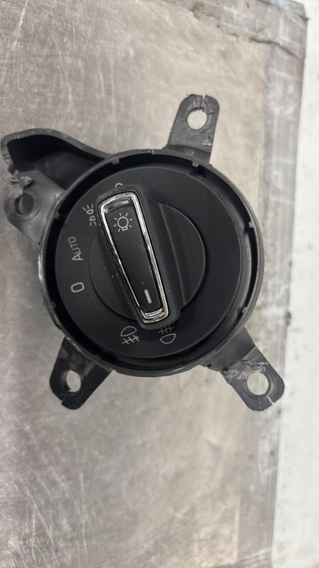 Interrupteur commande de phares Skoda SUPERB III (3V3) 1.4 tsi (2015)