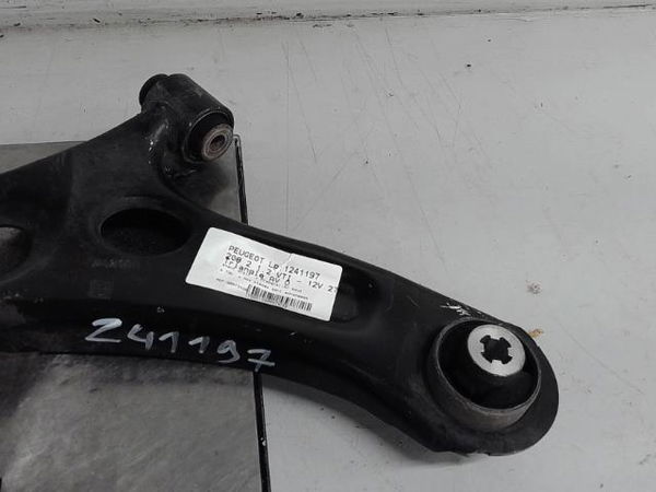 Triangle inf avd Peugeot 208 II (UB_, UP_, UW_, UJ_) 1.2 puretech 75 (2019)