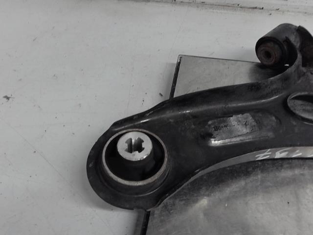 Triangle inf avd Peugeot 208 II (UB_, UP_, UW_, UJ_) 1.2 puretech 75 (2019)