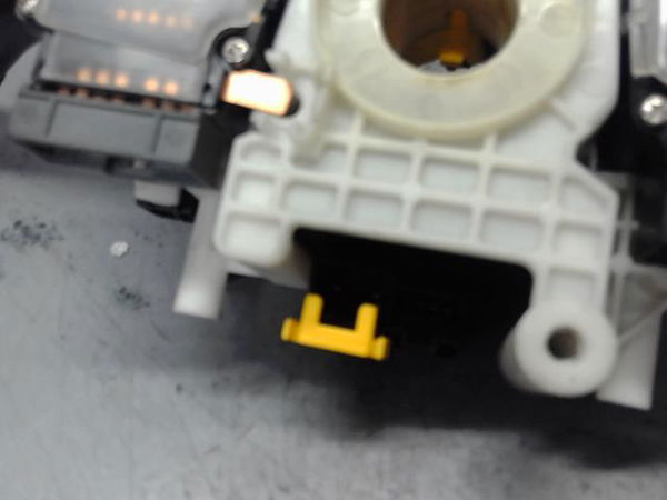 Interrupteur commande de frein a main Hyundai TUCSON (JM) 2.0 crdi traction intégrale (2004-2010)