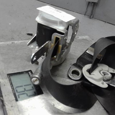 Ceinture avant gauche Toyota AURIS (_E18_) 1.8 hybrid (zwe186_) (2012-2018)