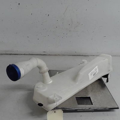 Reservoir lave-glace avant Citroën JUMPY Camionnette (V_) 1.5 bluehdi 120 (2018)