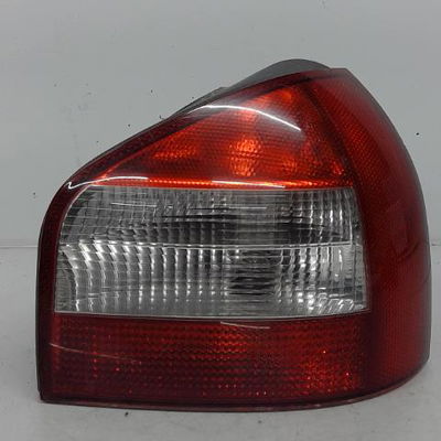 Feu arrière droit Audi A3 (8L1) 1.9 tdi (1996-2001)