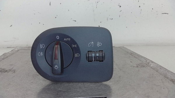 Interrupteur commande de phares Seat IBIZA IV (6J5, 6P1) 1.2 tsi (2010-2012) 5 portes