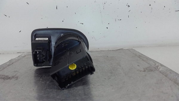 Interrupteur commande de phares Seat IBIZA IV (6J5, 6P1) 1.2 tsi (2010-2012) 5 portes