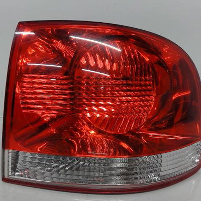 Feu arrière droit Volkswagen TOUAREG (7LA, 7L6, 7L7) 3.2 v6 (2002-2006)