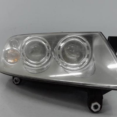 Phare antibrouillard avant gauche Volkswagen TOUAREG (7LA, 7L6, 7L7) 3.2 v6 (2002-2006)