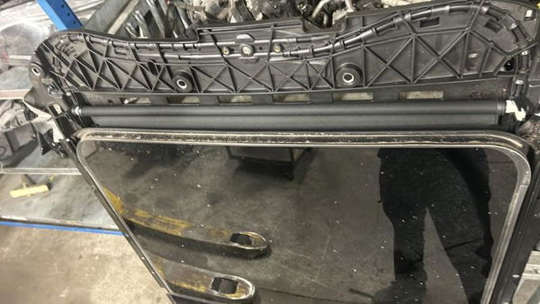 Toit ouvrant Peugeot 5008 II (MC_, MJ_, MR_, M4_) 2.0 bluehdi 136 (2016)