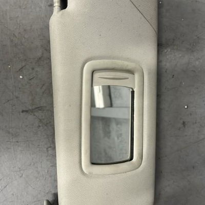 Pare-soleil droit Renault LAGUNA III (BT0-1) 2.0 dci (bt01, bt08, bt09, bt0e, bt0k, bt12, bt1c, bt1d,... (2007-2015) 5 portes