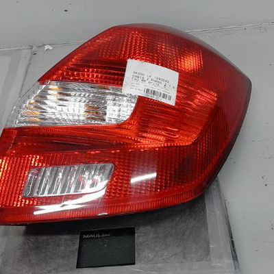 Feu arrière droit Skoda FABIA II (542) 1.6 tdi (2010-2014)