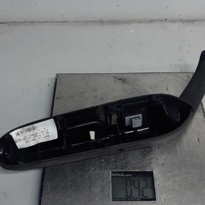 Commande lève-glace porte avant droite Audi A4 B5 (8D2) 2.5 tdi (1997-2000)