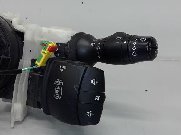 Interrupteur commande de frein a main Renault MEGANE III Grandtour (KZ0-1) 1.6 bifuel (kz03) (2008)