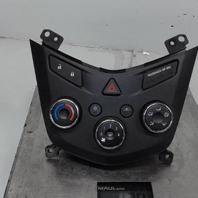 Commande de chauffage Chevrolet AVEO 3-5 portes (T300) 1.2 (2011)
