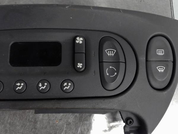 Commande de chauffage Renault SCÉNIC I Monospace (JA0-1_, FA0_) 1.6 (ja00, ja16, ja15, ja19, ja1v, ja2b, ja2c, ja0b,... (1999-2003) 5 portes