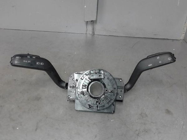 Interrupteur commande de frein a main Seat IBIZA IV (6J5, 6P1) 1.4 (2008-2015)