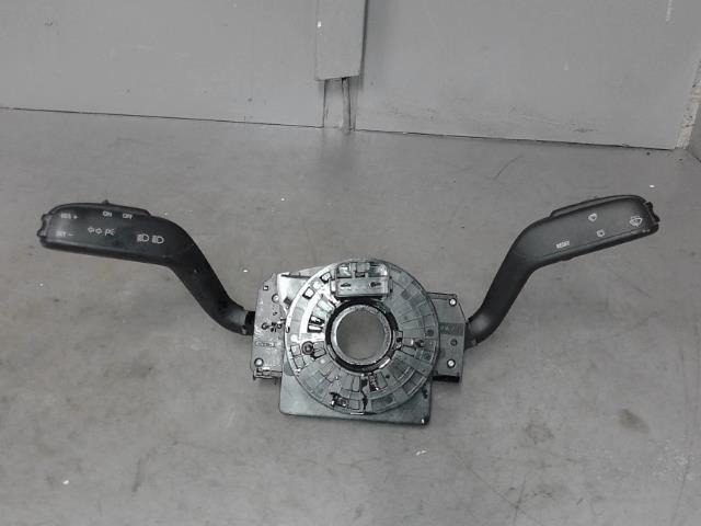 Interrupteur commande de frein a main Seat IBIZA IV (6J5, 6P1) 1.4 (2008-2015)