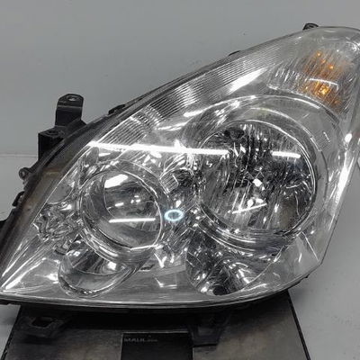 Phare gauche Toyota COROLLA Verso (ZER_, ZZE12_, R1_) 1.8 (znr11_) (2004-2009)
