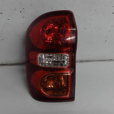 Feu arrière gauche Toyota RAV 4 II (_A2_) 2.0 4wd (aca21, aca20) (2000-2005)