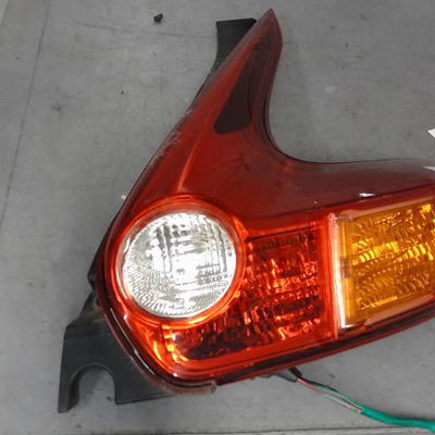 Feu arrière droit Nissan JUKE (F15) 1.5 dci (2010) 5 portes