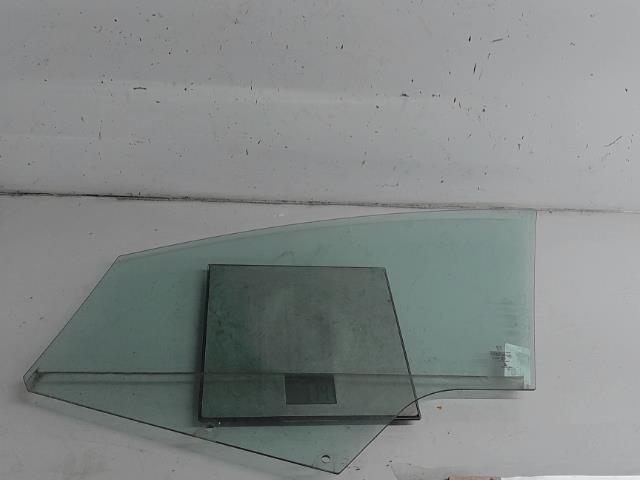 Glace porte av d Peugeot 3008 Monospace (0U_) 1.6 hdi 115 - bluehdi 115 (2013-2016)