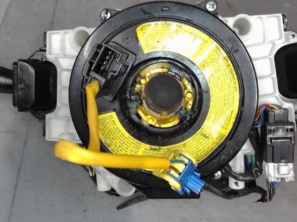 Interrupteur commande de frein a main Hyundai TUCSON (JM) 2.0 crdi traction intégrale (2004-2010)