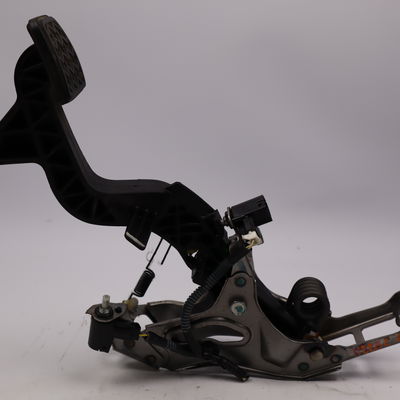 Pedale embrayage Toyota YARIS (_P9_) 1.4 d-4d (nlp90_) (2005-2012)