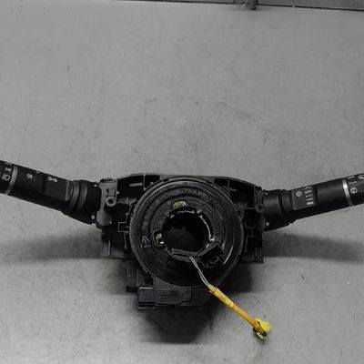 Interrupteur commande de frein a main Mazda 2 (DE_, DH_) 1.3 (de3fs) (2007-2015)