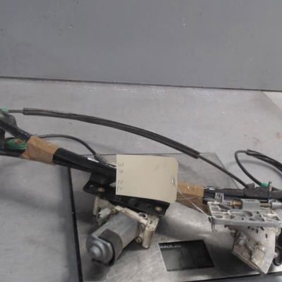 Moteur essuie-glace av droit Peugeot 206 CC (2D) 2.0 s16 (2000-2007)