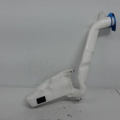 Reservoir lave-glace avant Volkswagen POLO (9N_, 9A_) 1.2 (2002-2007) 5 portes