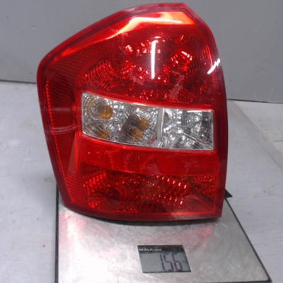 Feu arrière gauche Kia CERATO I A trois volumes (LD) 1.6 crdi (2005-2009)