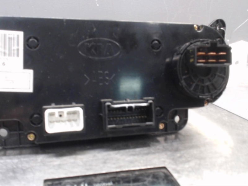Commande de chauffage Kia CERATO I A trois volumes (LD) 1.6 crdi (2005-2009)