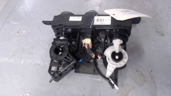 Commande de chauffage Kia PICANTO II (TA) 1.0 (2011-2017)