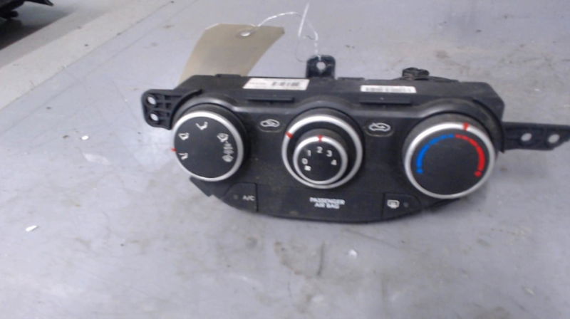 Commande de chauffage Kia PICANTO II (TA) 1.0 (2011-2017)