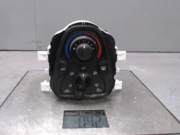 Commande de chauffage Toyota AYGO (_B4_) 1.0 (kgb40) (2014)