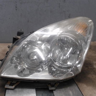 Phare gauche Toyota COROLLA Verso (ZER_, ZZE12_, R1_) 2.2 d-4d (aur10_) (2005-2009) 5 portes