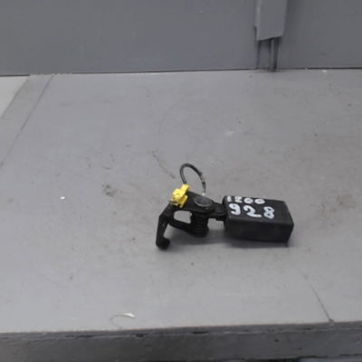 Ancrage ceinture arrière gauche Mercedes-benz CLA Coupé (C117) Cla 220 cdi - d (117.303) (2013-2019)