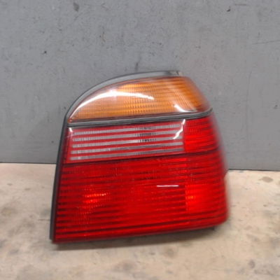 Feu arrière droit Volkswagen GOLF III (1H1) 1.4 (1991-1997)