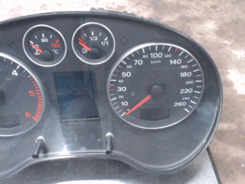 Compteur Audi A3 Sportback (8PA) 2.0 tdi (2004-2013) 5 portes