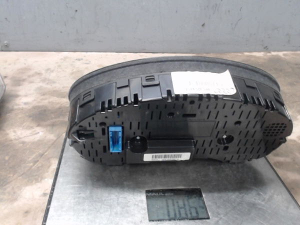 Compteur Audi A3 Sportback (8PA) 2.0 tdi (2004-2013) 5 portes