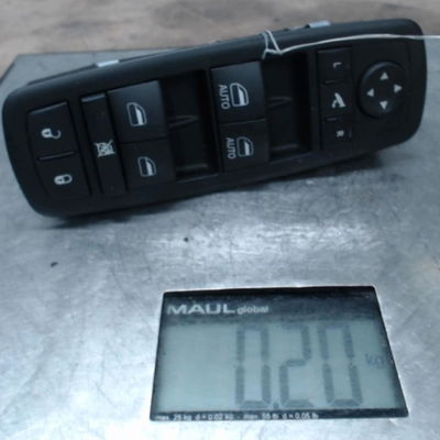 Commande lève-glace porte avant gauche Jeep GRAND CHEROKEE IV (WK, WK2) 6.4 srt8 4x4 (2011)